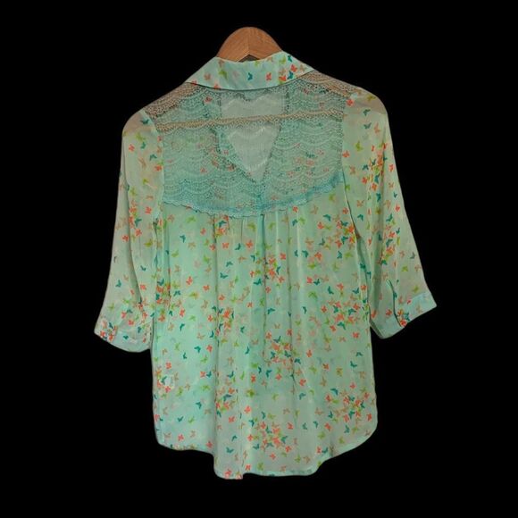 3/4 Sleeve Blue Butterfly Smock Style Blouse - Picture 2 of 7